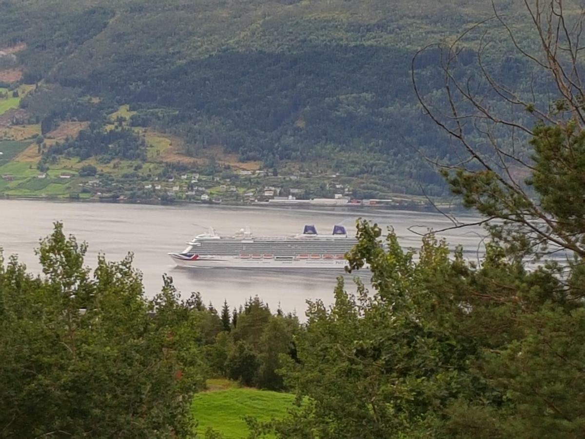 Panorama View Along The Fjord In Stryn Villa Blakset Eksteriør billede